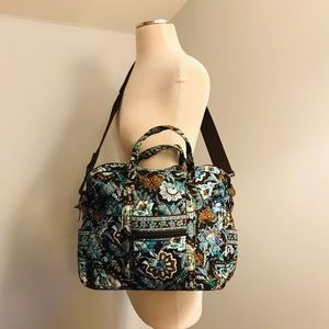 Vera Bradley messenger/laptop bag EUC